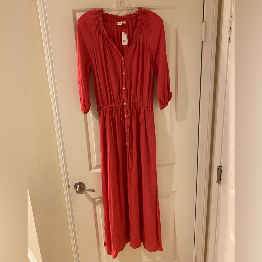 NWT Gap Orangey red maxi dress. Size small